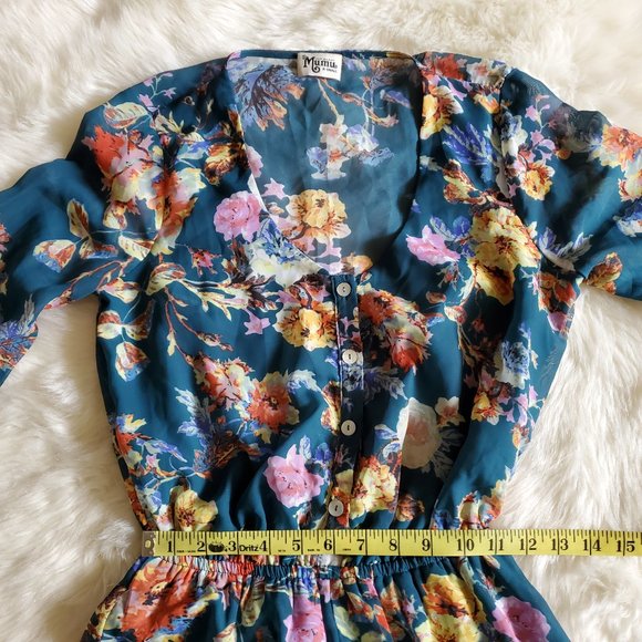 Show Me Your MuMu Red Rocks Bell Sleeve Romper XS - Picture 14 of 16